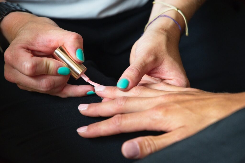 How to Stop Nail Pain After a Gel Manicure